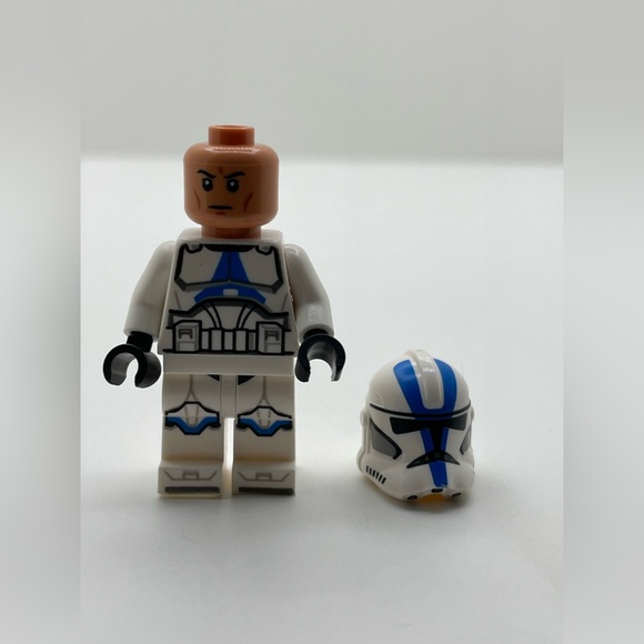 LEGO Star Wars Minifigure 501st Legion Clone Trooper - Picture 6 of 7